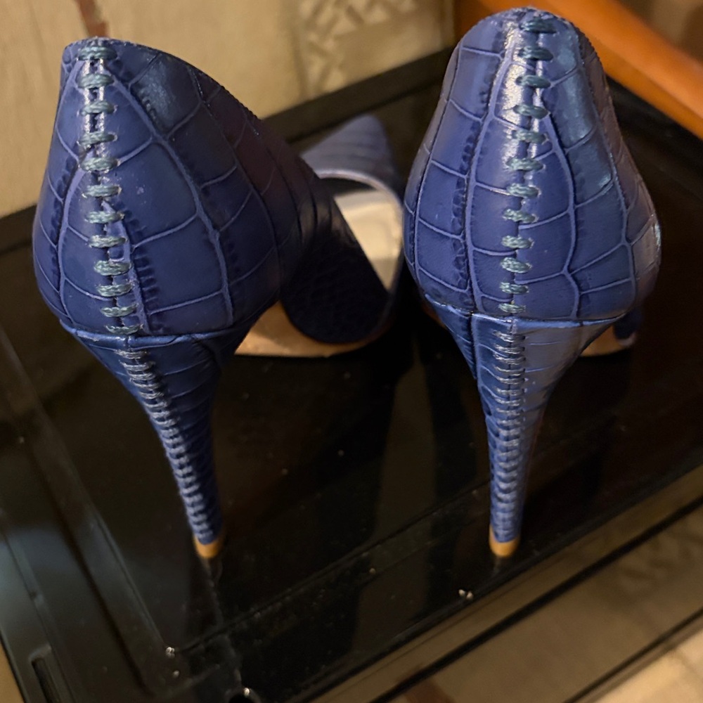 Alice + Olivia Cobalt Croc-Embossed Pointed Toe Pumps - Picture 3 of 4